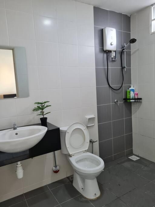 3Storey House 13Pax Family Suite Bayan Lepas Eksteriør bilde