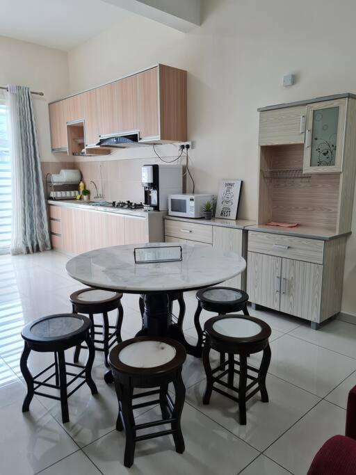 3Storey House 13Pax Family Suite Bayan Lepas Eksteriør bilde