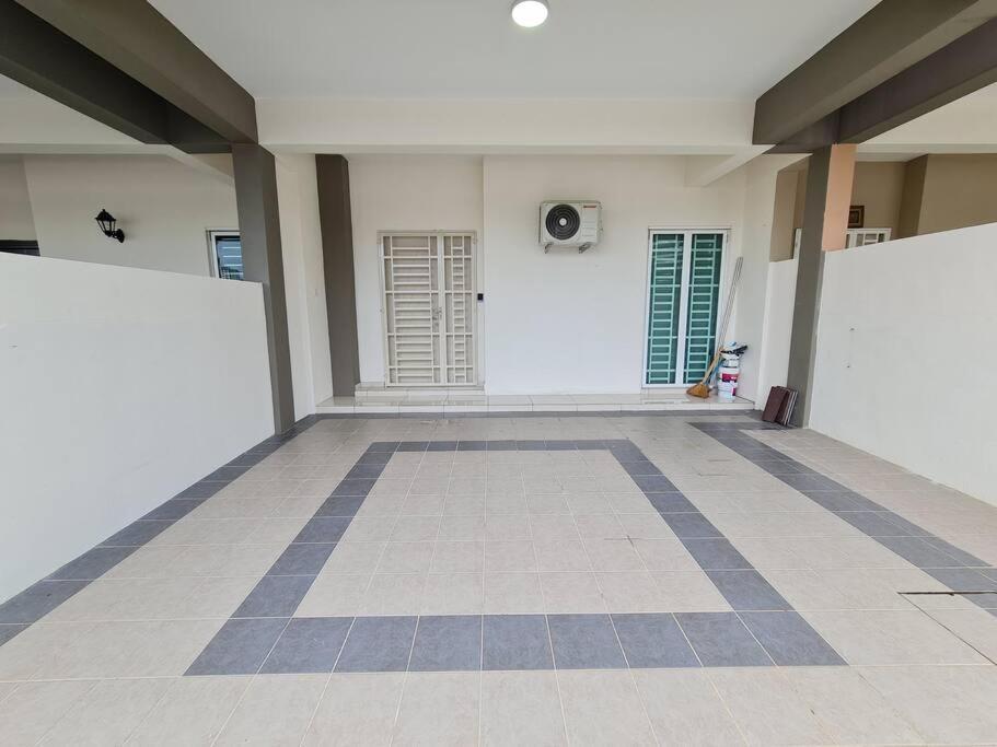 3Storey House 13Pax Family Suite Bayan Lepas Eksteriør bilde