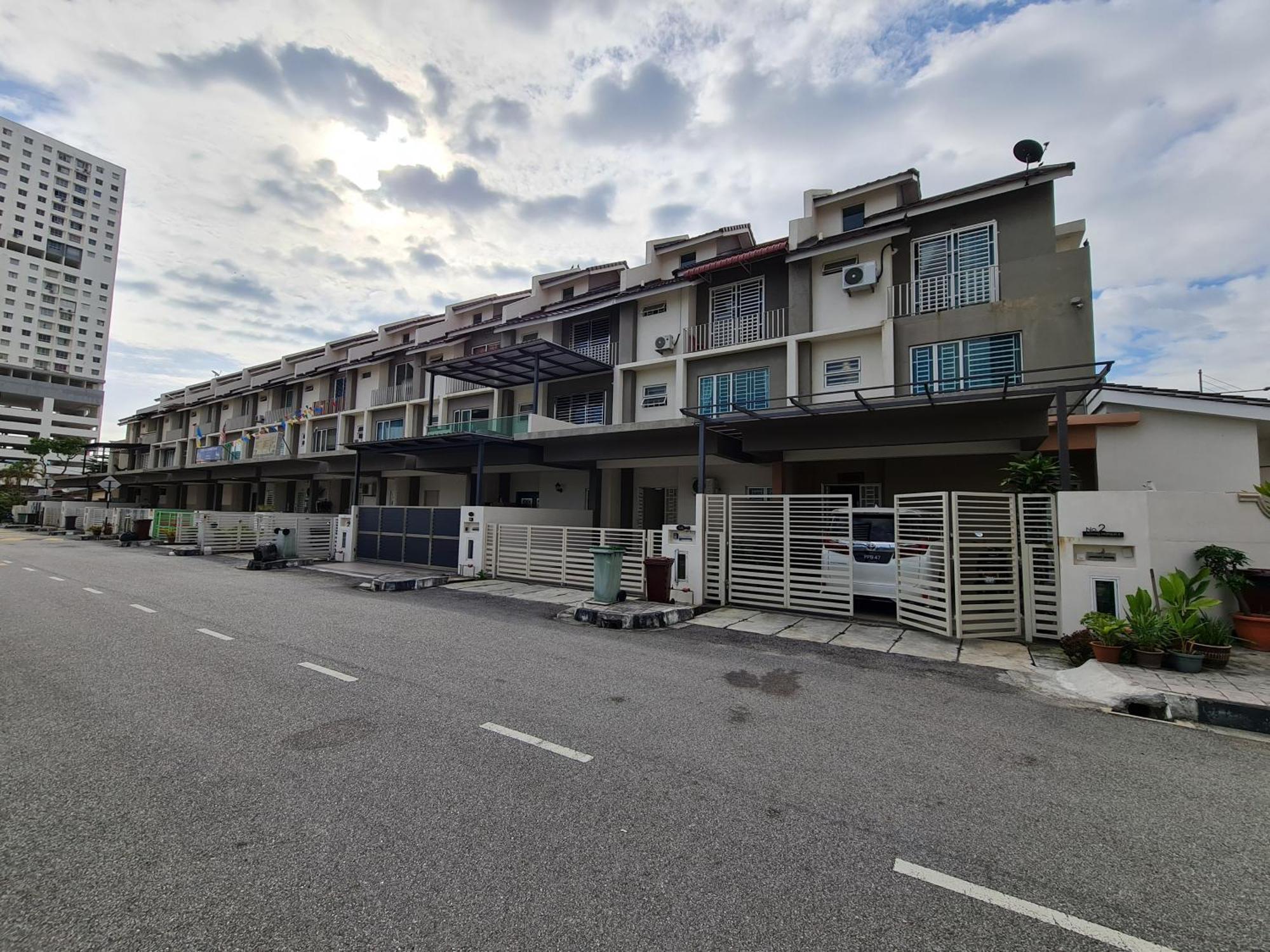 3Storey House 13Pax Family Suite Bayan Lepas Eksteriør bilde